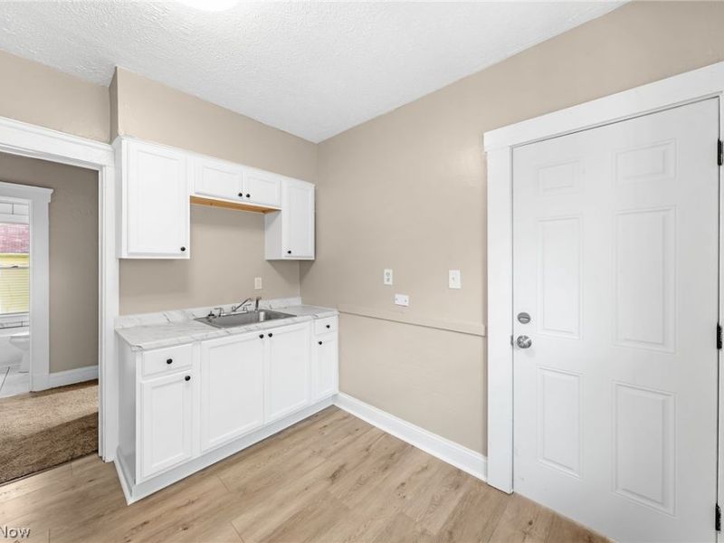 4064 E 136th Street, Cleveland, OH 44105 Photo 27