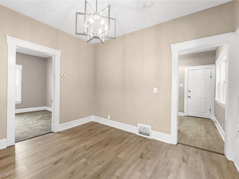 4064 E 136th Street, Cleveland, OH 44105 Photo 8