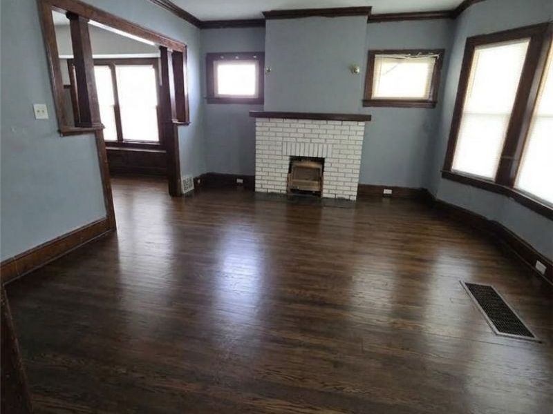 380 E 149th Street, Unit DOWN, Cleveland, OH 44110 Photo 4