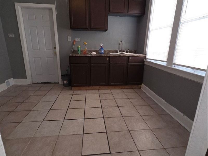 380 E 149th Street, Unit DOWN, Cleveland, OH 44110 Photo 8