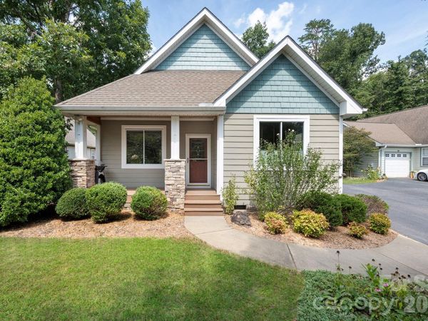 22 Banks Town Road , Weaverville, NC 28787
