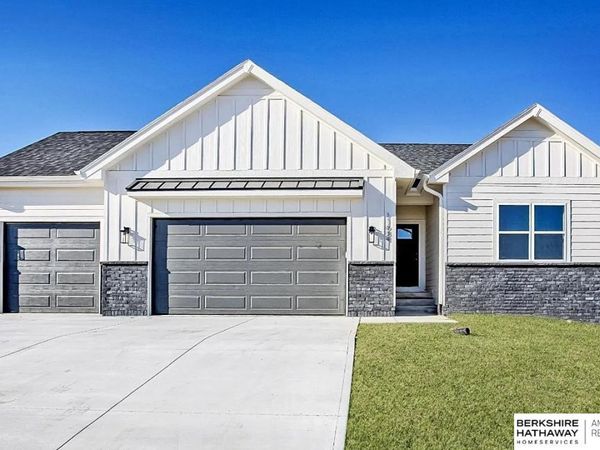 11659 S 123rd Avenue, Papillion, NE 68046