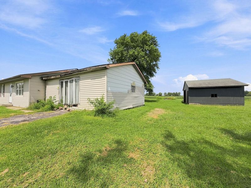 16155 Yankeetown Chenoweth Road , Mount Sterling, OH 43143 Photo 3