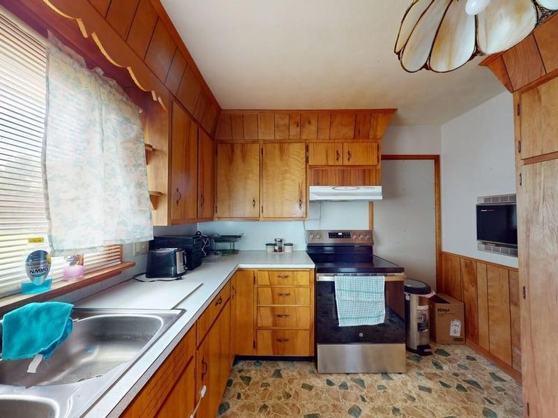 320 E Long Street, Willard, OH 44890 Photo 16