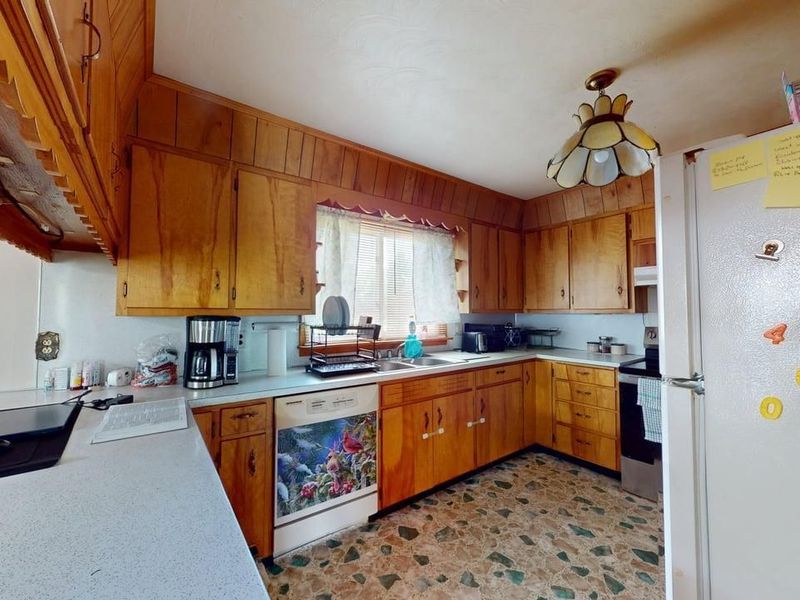 320 E Long Street, Willard, OH 44890 Photo 18
