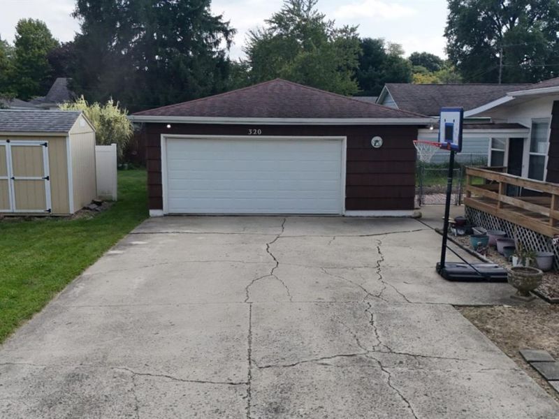 320 E Long Street, Willard, OH 44890 Photo 32