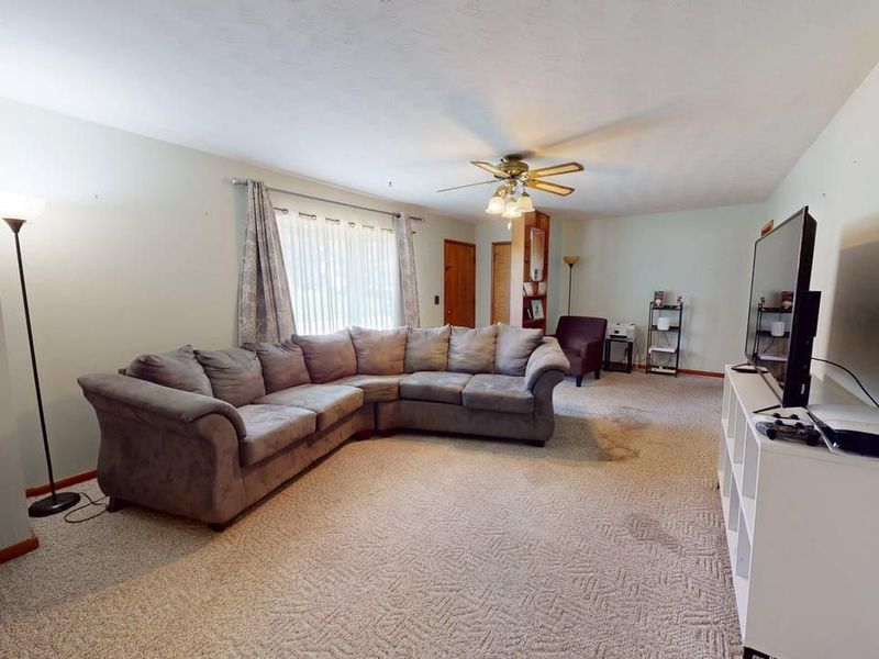 320 E Long Street, Willard, OH 44890 Photo 7