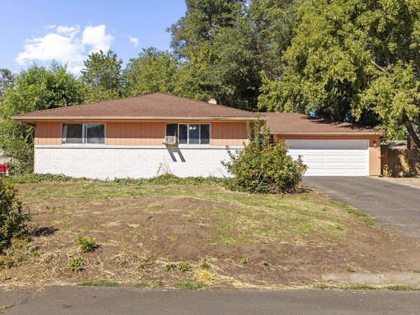 4848 Driftwood Drive, Klamath Falls, OR 97603