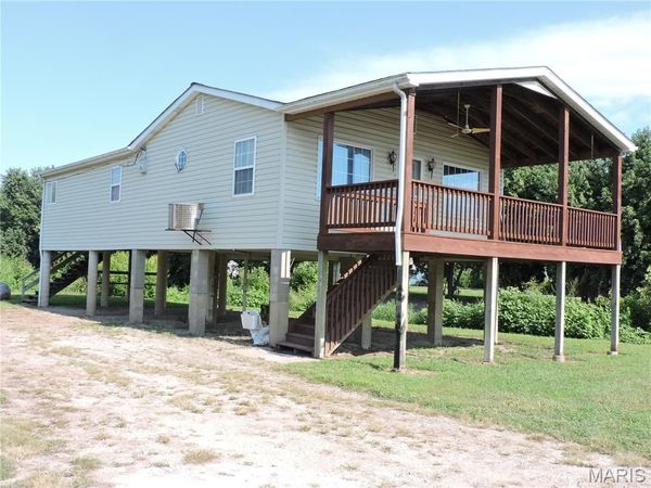 11 N River Road , Elsberry, MO 63343