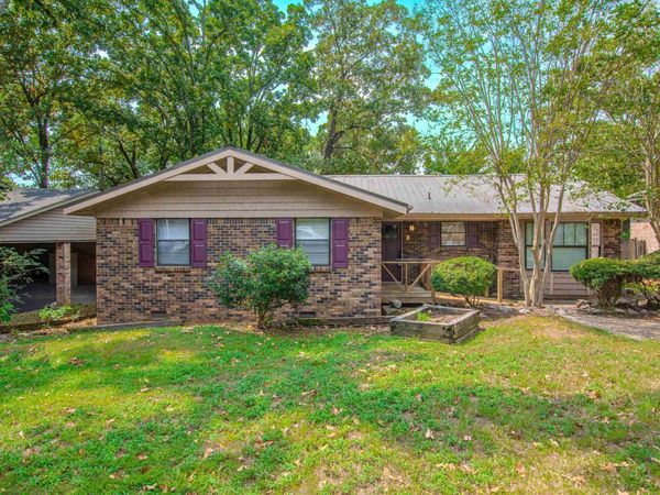 5601 Division Street , North Little Rock, AR 72118