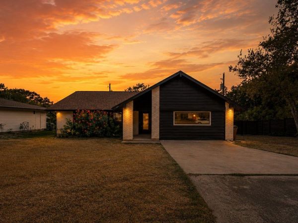 7304 Hartnell DR, Austin, TX 78723