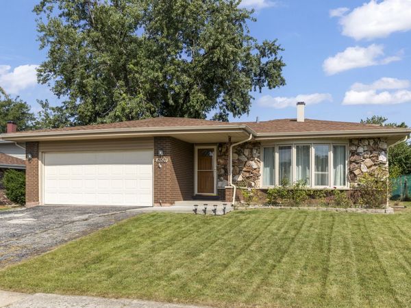 15521 Ridgeland Avenue , Oak Forest, IL 60452