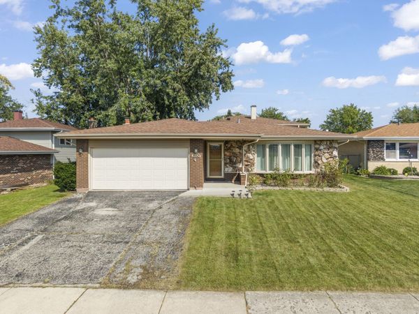 15521 Ridgeland Avenue , Oak Forest, IL 60452