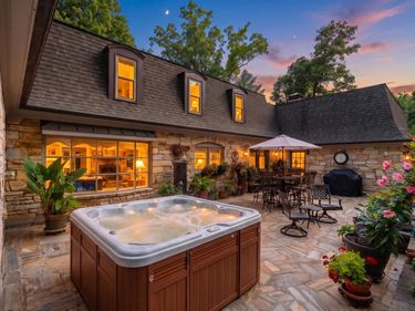 890 BLUE RIDGE DR, STAUNTON, VA 24401
