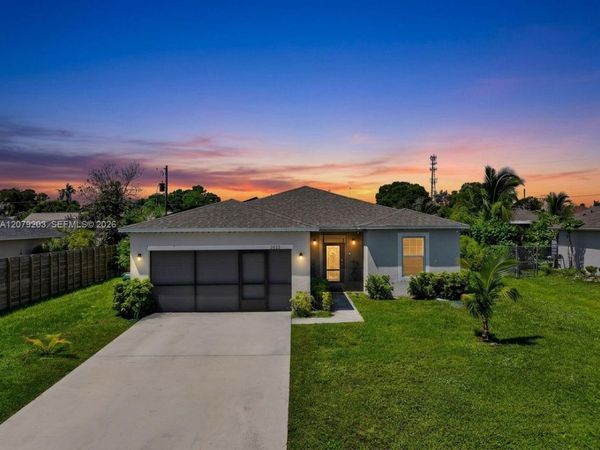 2098 SW Burlington St , Port St. Lucie, FL 34984