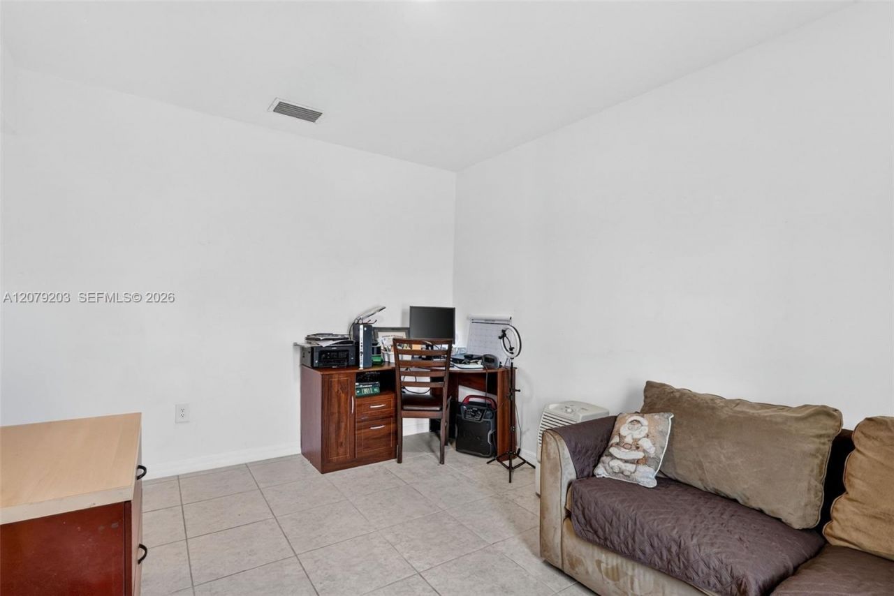 2098 SW Burlington St , Port Saint Lucie, FL 34984 Photo