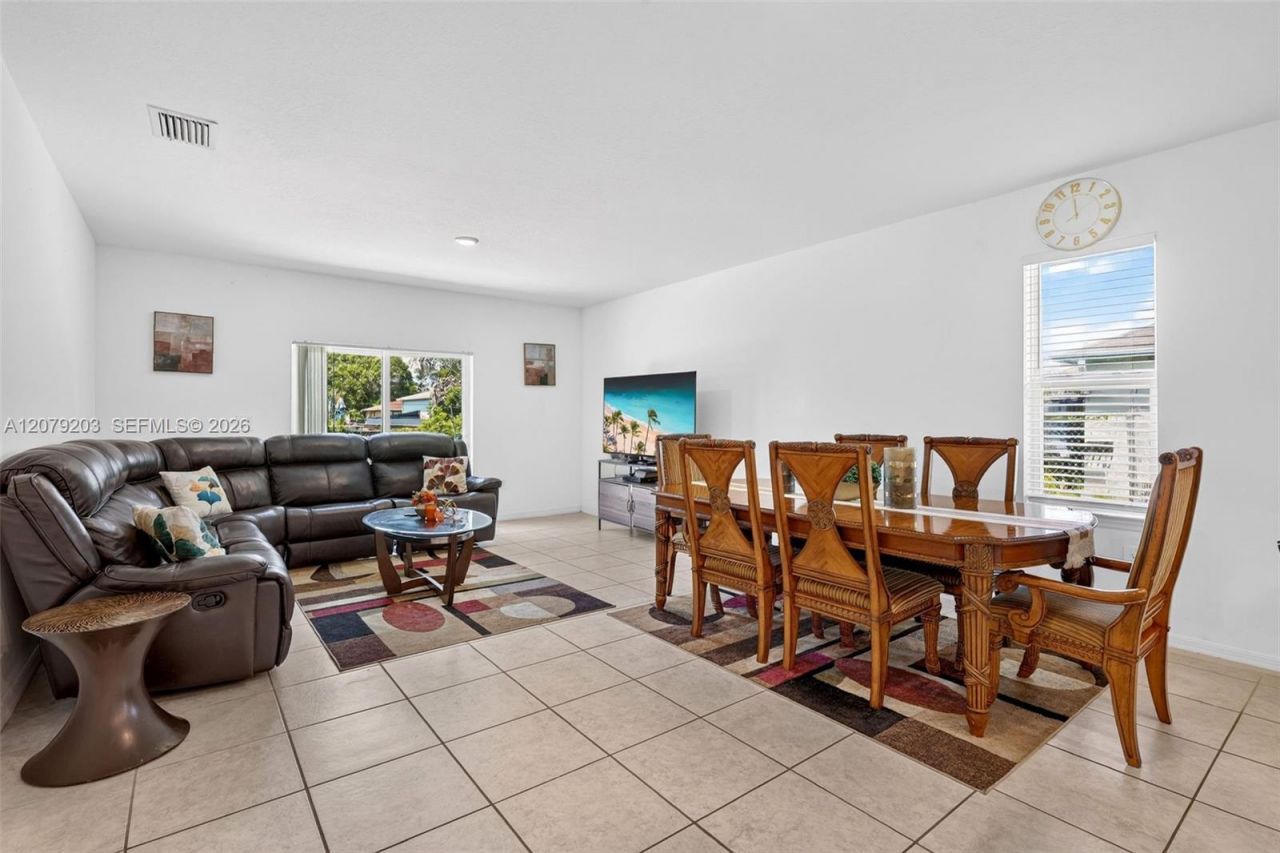2098 SW Burlington St , Port Saint Lucie, FL 34984 Photo