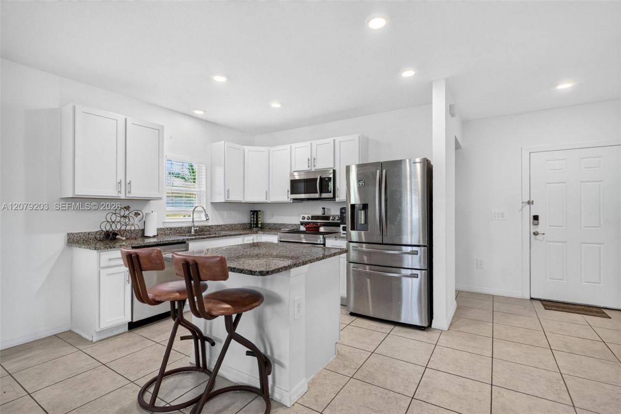 2098 SW Burlington St , Port Saint Lucie, FL 34984 Photo