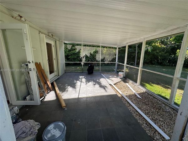 5765 SW 48th St , Miami, FL 33155