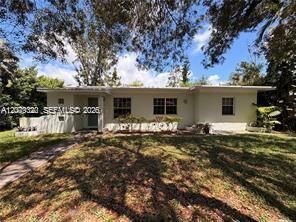 5765 SW 48th St , Miami, FL 33155 Photo