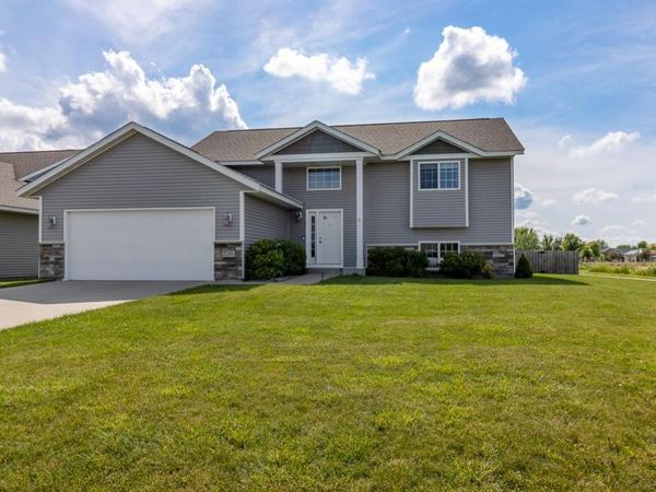 720 Mulligan Street , Mankato, MN 56001