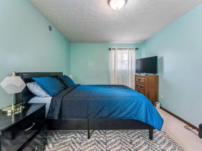 6910 Roundelay Road N, Reynoldsburg, OH 43068 Photo 15