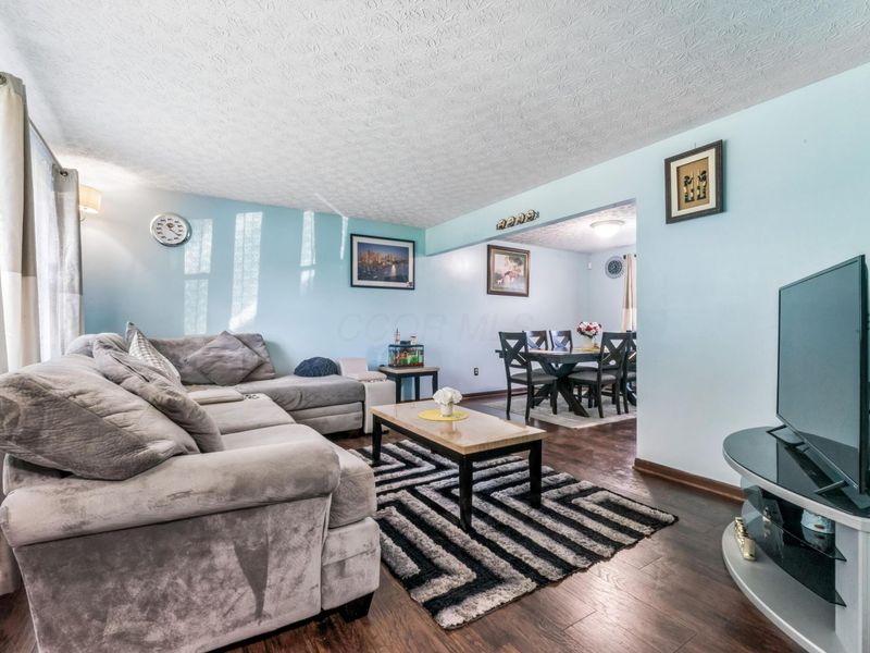 6910 Roundelay Road N, Reynoldsburg, OH 43068 Photo 6