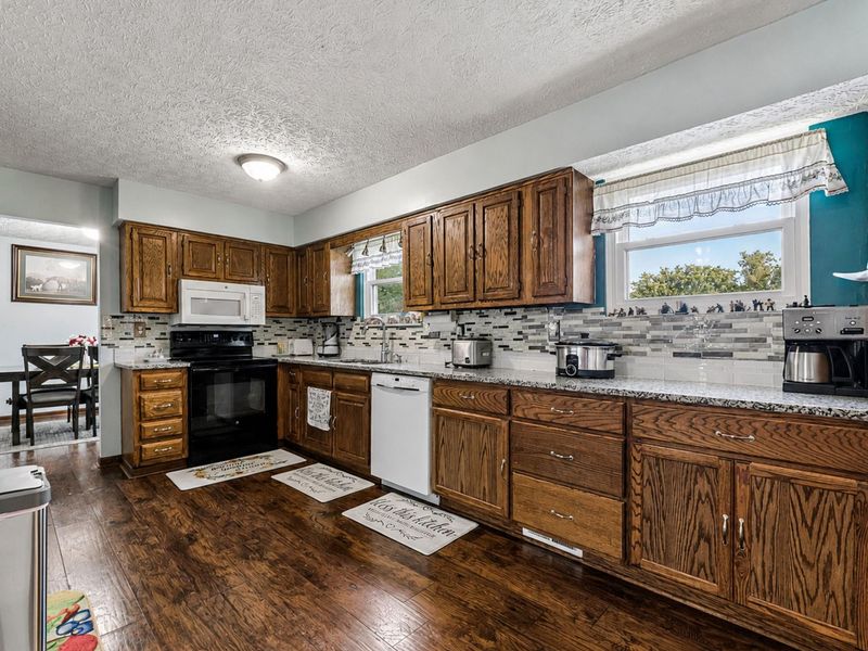 6910 Roundelay Road N, Reynoldsburg, OH 43068 Photo 9