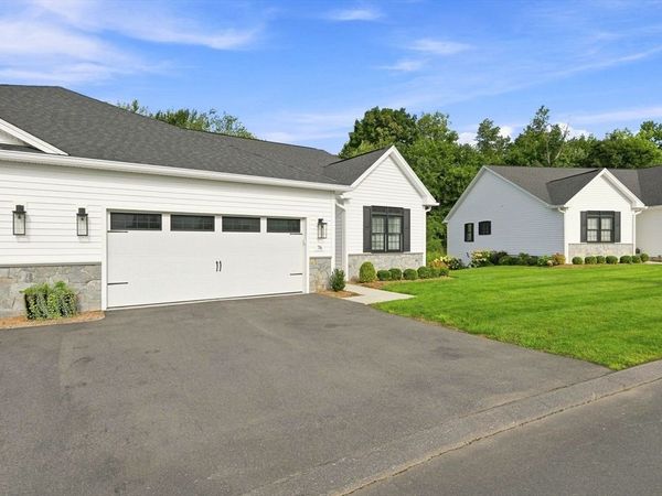 76 Villa Dr, Unit 76, Agawam, MA 01030