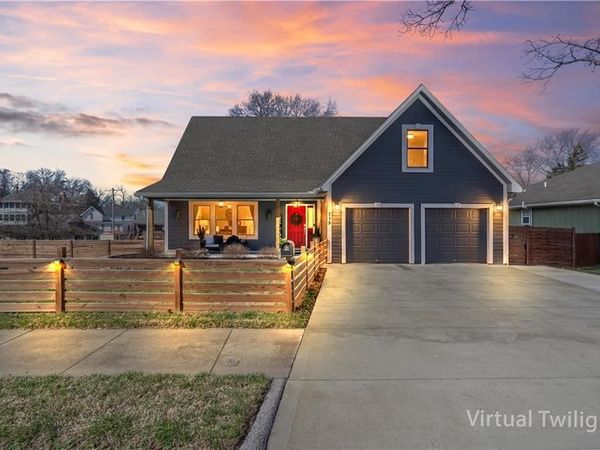 715 S 4th Street, Atchison, KS 66002