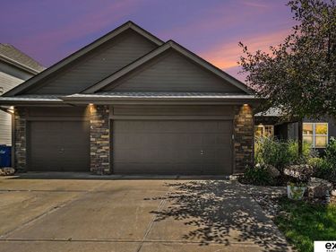 2003 S 198 Street, Omaha, NE 68130