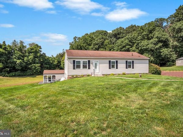 314 NEBINGER, LEWISBERRY, PA 17339