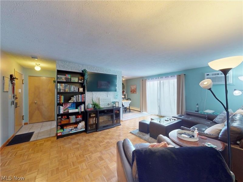 1390 Golden Gate Boulevard, Unit E204, Mayfield Heights, OH 44124 Photo 11
