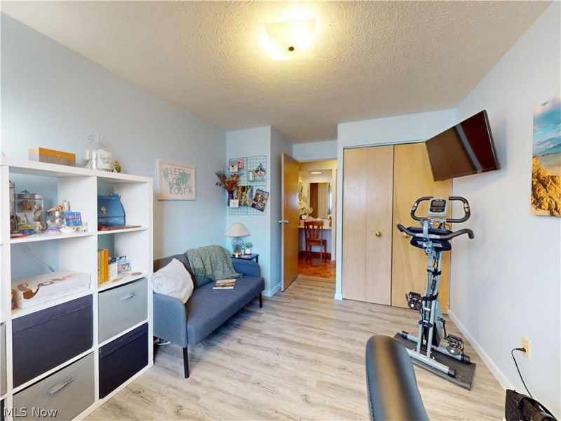 1390 Golden Gate Boulevard, Unit E204, Mayfield Heights, OH 44124 Photo 13