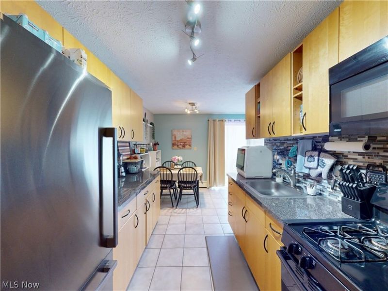 1390 Golden Gate Boulevard, Unit E204, Mayfield Heights, OH 44124 Photo 3