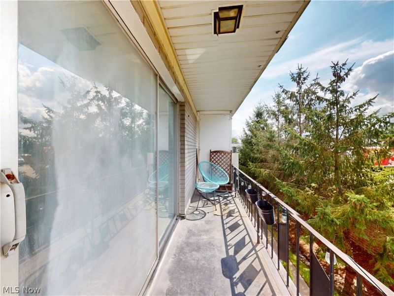 1390 Golden Gate Boulevard, Unit E204, Mayfield Heights, OH 44124 Photo 31