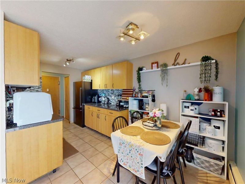 1390 Golden Gate Boulevard, Unit E204, Mayfield Heights, OH 44124 Photo 7