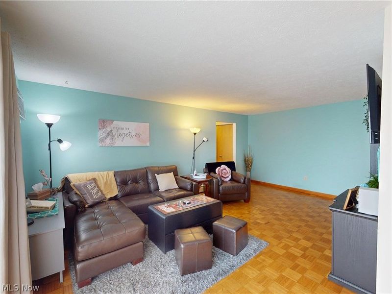 1390 Golden Gate Boulevard, Unit E204, Mayfield Heights, OH 44124 Photo 8