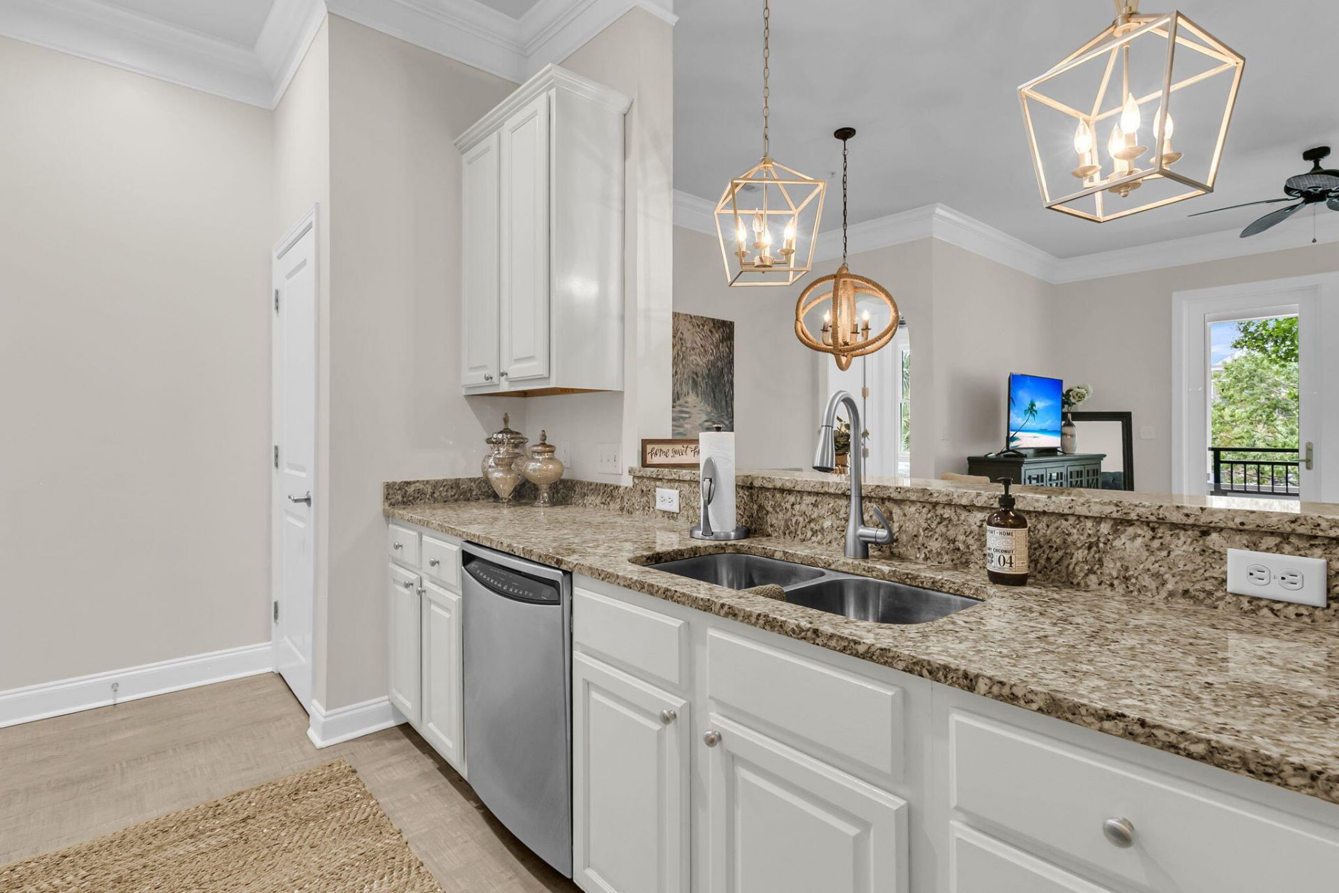 200 River Landing Drive Photo 6