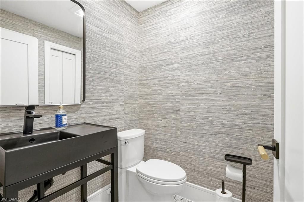 1738 San Bernadino Way, Unit M204, Naples, FL 34109 Photo