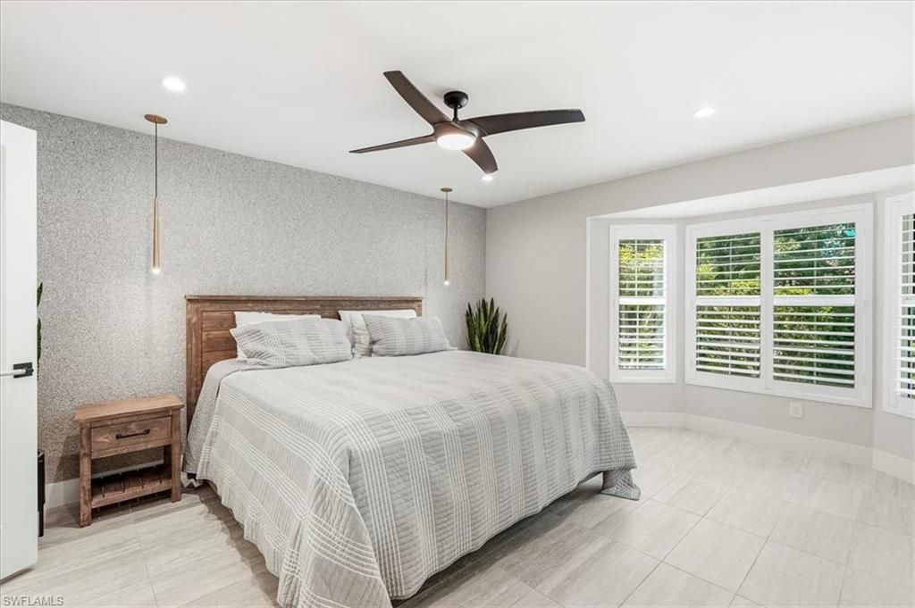 1738 San Bernadino Way, Unit M204, Naples, FL 34109 Photo