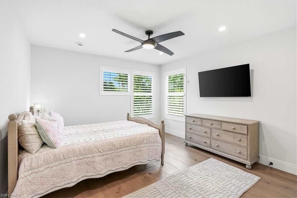 1738 San Bernadino Way, Unit M204, Naples, FL 34109 Photo