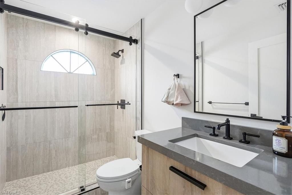 1738 San Bernadino Way, Unit M204, Naples, FL 34109 Photo