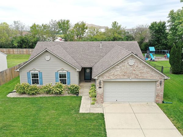 8604 Blair Castle Court, Indianapolis, IN 46259