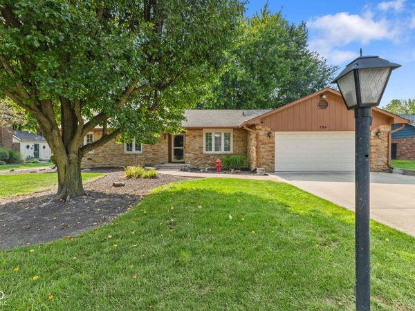 286 N Peterman Road , Greenwood, IN 46142