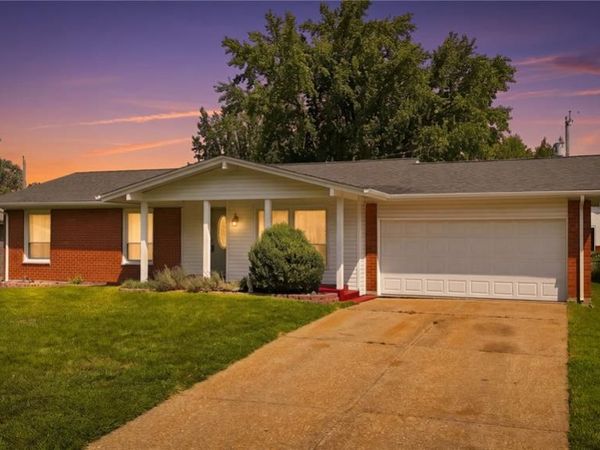 2395 Wedgwood Drive, Florissant, MO 63033