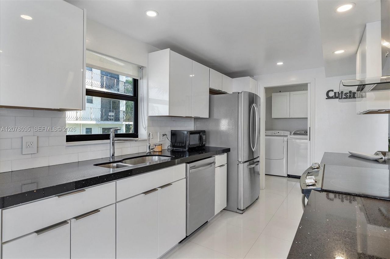 200 Golden Isles Dr, Unit 206, Hallandale Beach, FL 33009 Photo