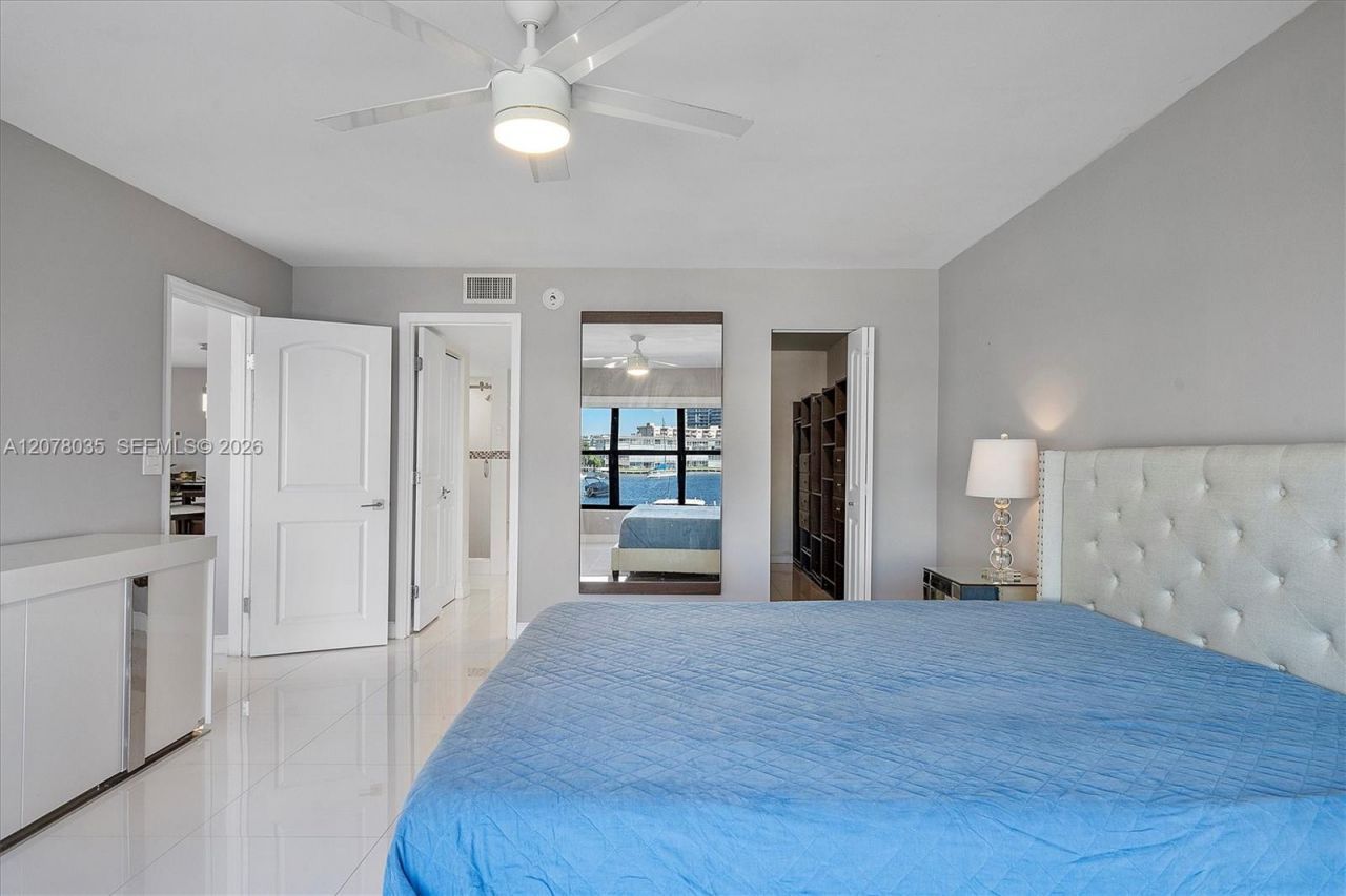200 Golden Isles Dr, Unit 206, Hallandale Beach, FL 33009 Photo