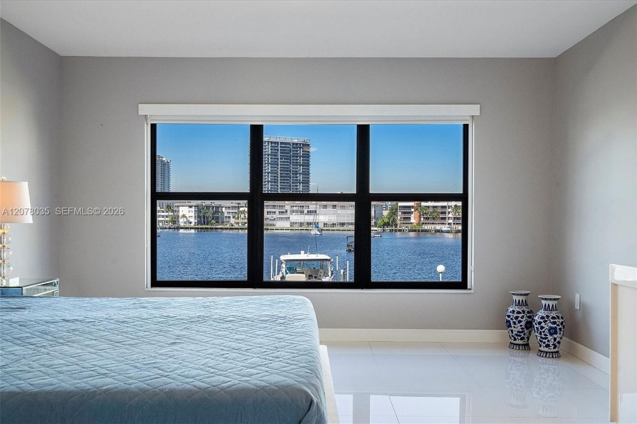 200 Golden Isles Dr, Unit 206, Hallandale Beach, FL 33009 Photo