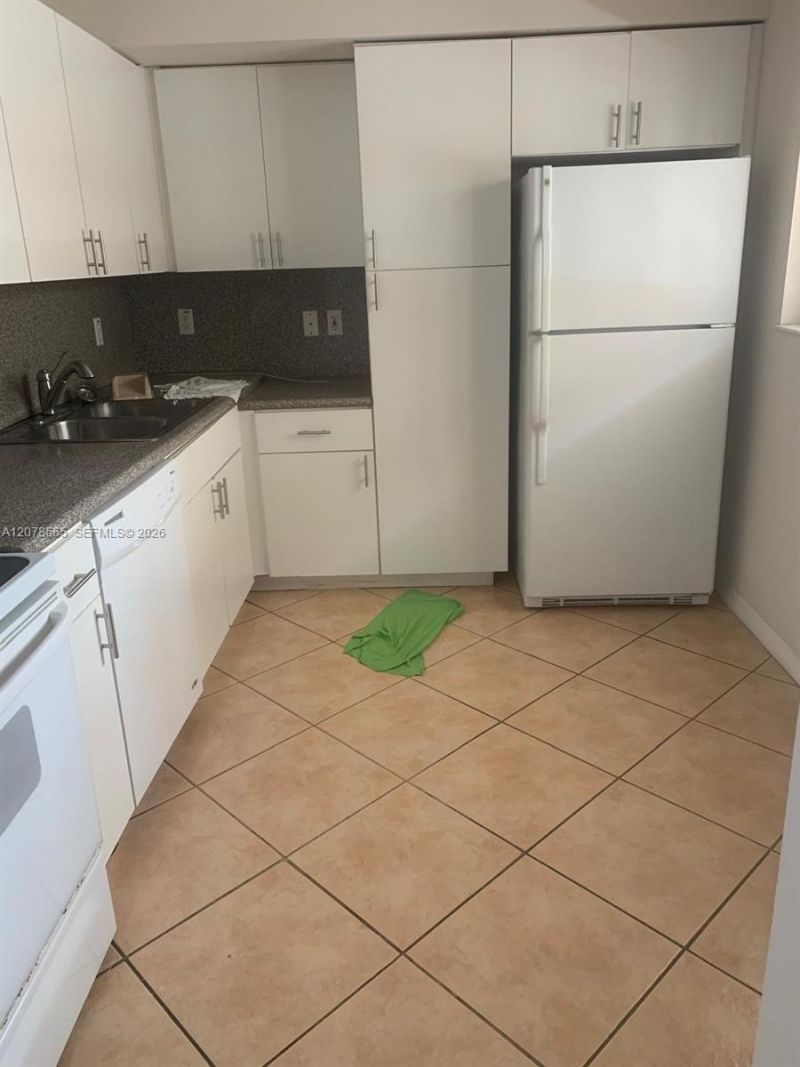 8888 Collins Ave, Unit 206, Surfside, FL 33154 Photo